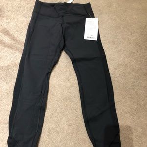 LULULEMON drop it like it’s tight pants size 4